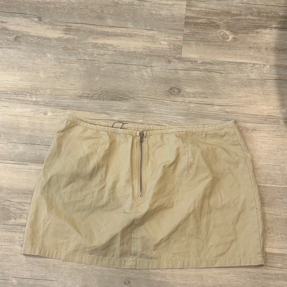 Fashion Nova Tomb Raider Cargo Micro Mini Skirt - Picture 3 of 3